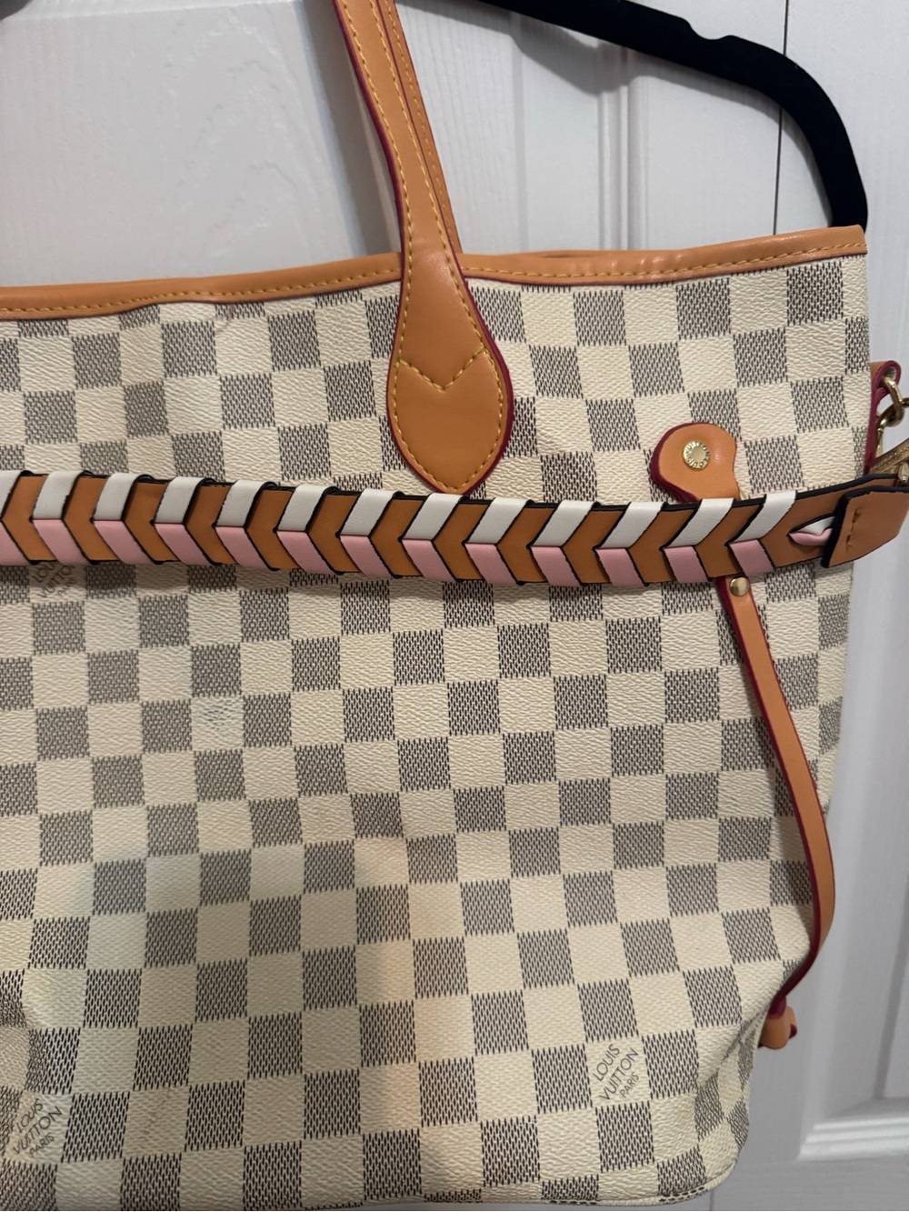 Louis Vuitton never full Neutral Checkered Tote Bag with Tan Trim - Picture 2 of 12